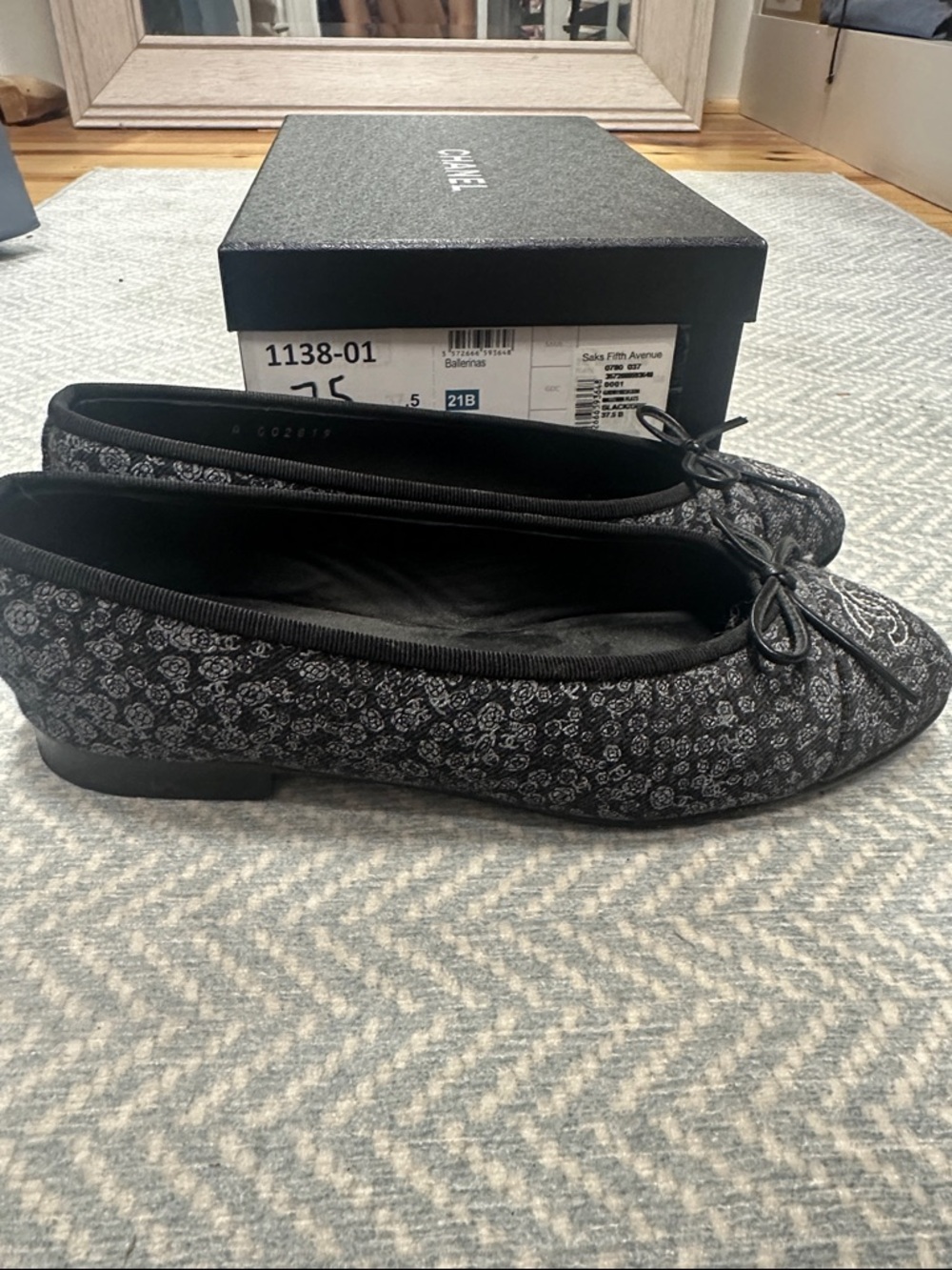 CHANEL Black denim  CC Logo Ballet Flats - Picture 3 of 11